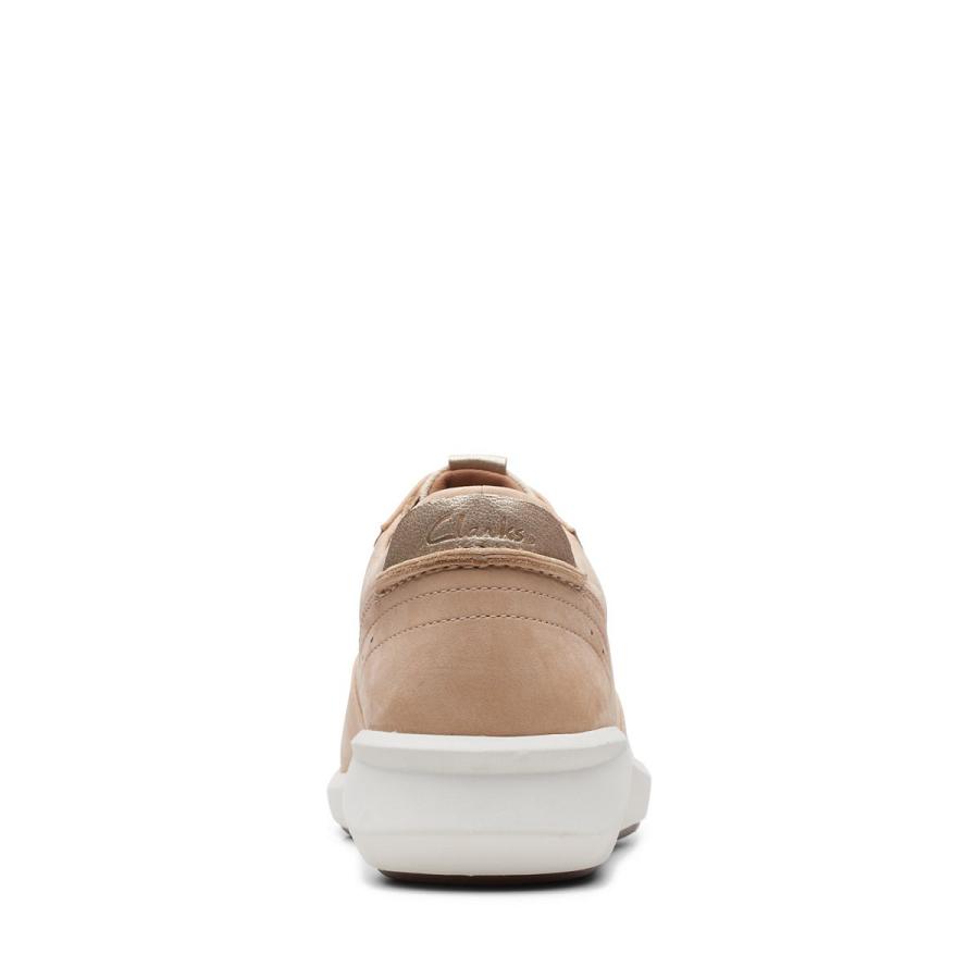 Light Brown Clarks Un Rio Sprint Light Sand Comb Women's Sneakers | SG_JX376